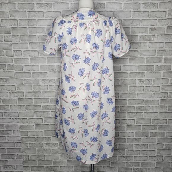 Vintage White & Blue Floral Print House Dress by Smart Time, size Large - Picture 3 of 6